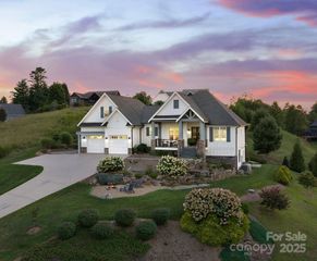 11 Gracie Lane, Weaverville, NC 28787