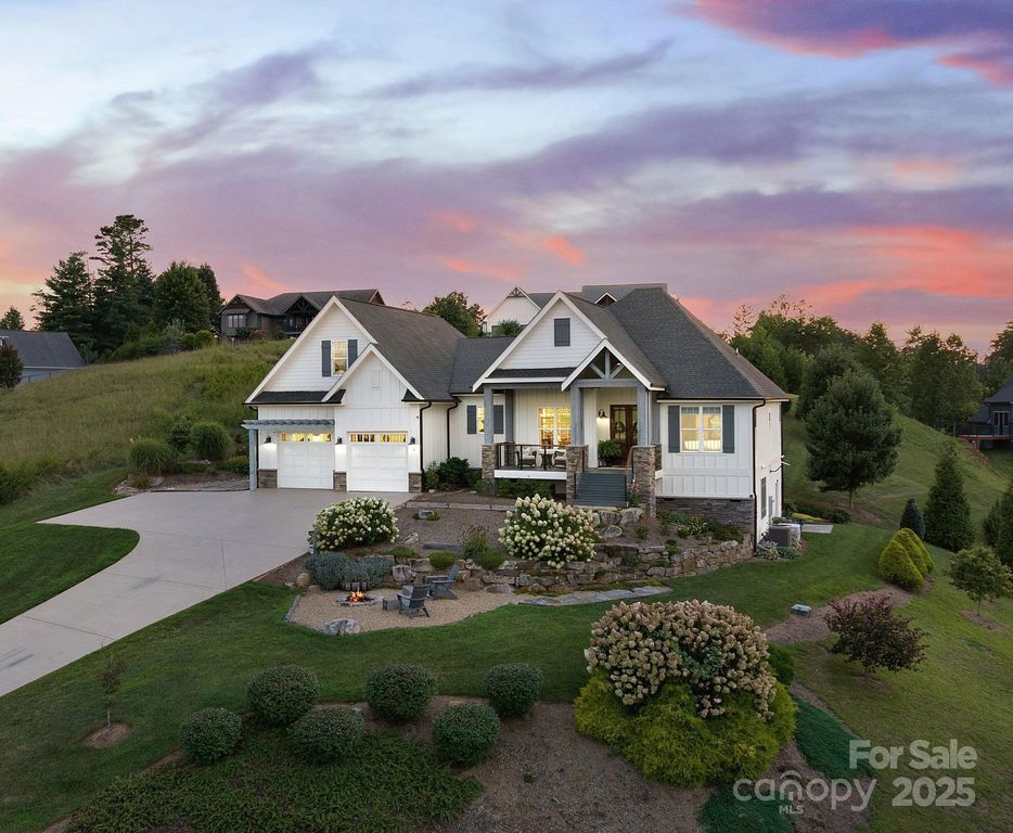11 Gracie Lane, Weaverville, NC 28787