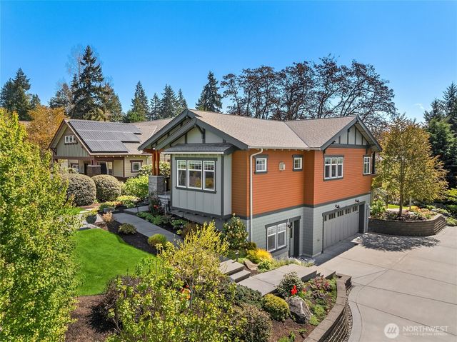 633 Pierce Court NW, Bainbridge Island, WA 98110