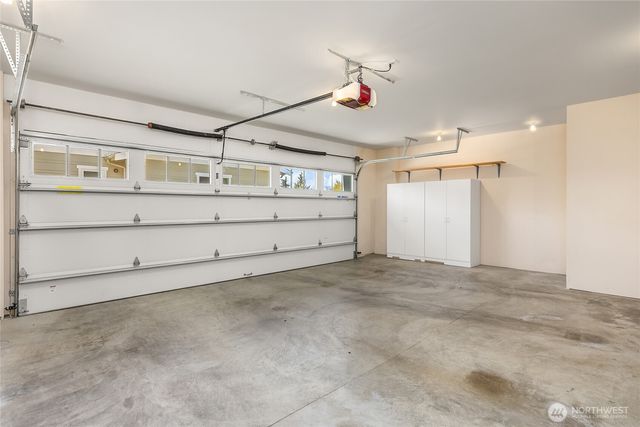 633 Pierce Court NW, Bainbridge Island, WA 98110