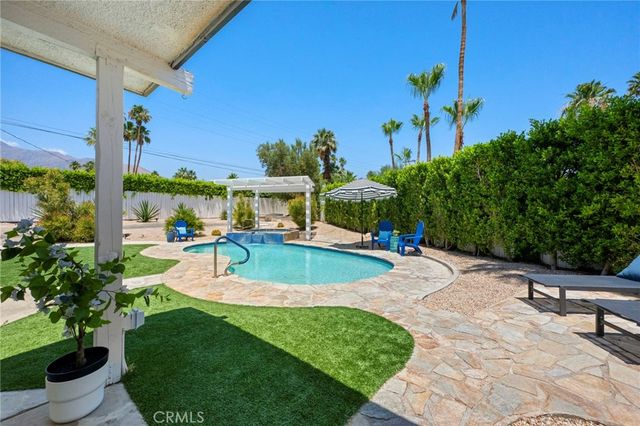 767 E El Escudero, Palm Springs, CA 92262