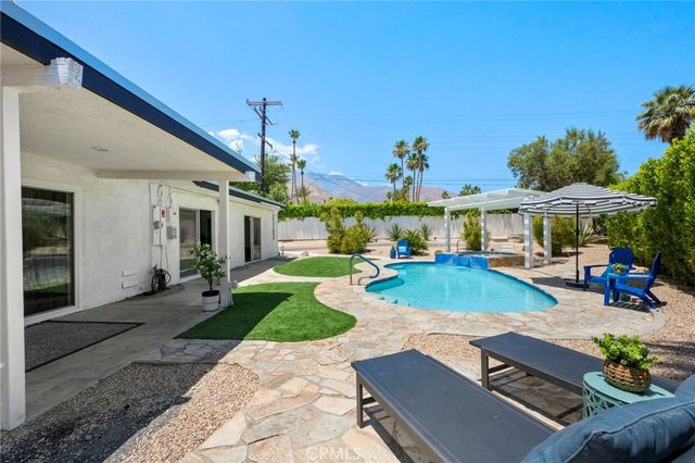 767 E El Escudero, Palm Springs, CA 92262