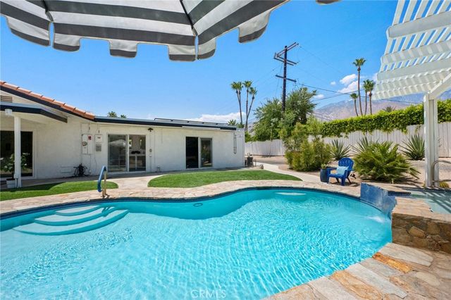 767 E El Escudero, Palm Springs, CA 92262