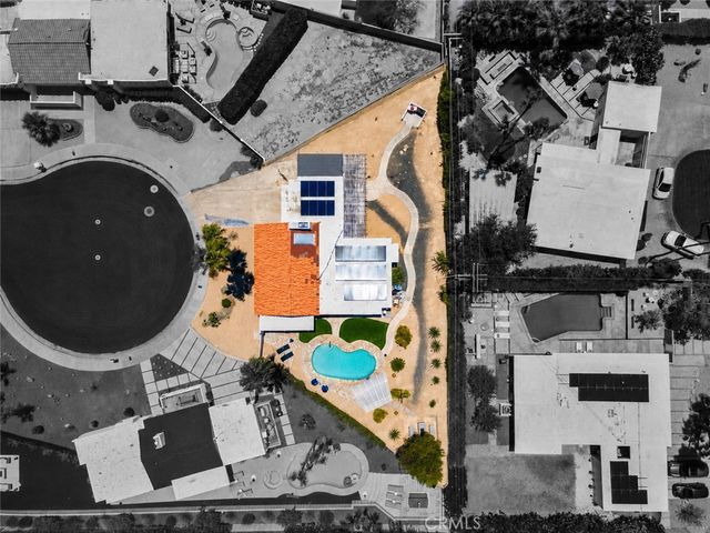 767 E El Escudero, Palm Springs, CA 92262