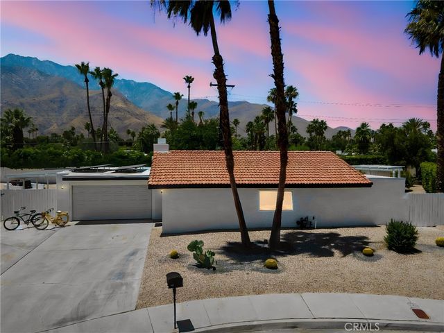 767 E El Escudero, Palm Springs, CA 92262