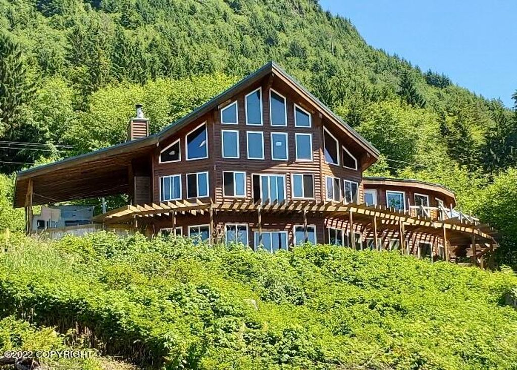 2.75 Mile Port Saint Nicholas, Craig, AK 99921