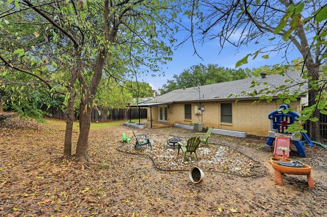 5910 Willow View Drive, Arlington, TX 76017