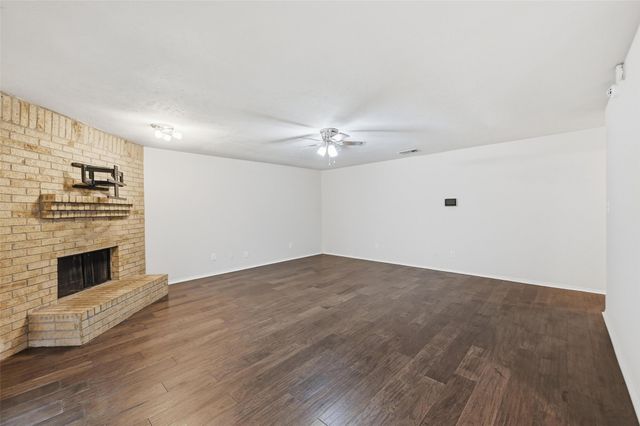 5910 Willow View Drive, Arlington, TX 76017