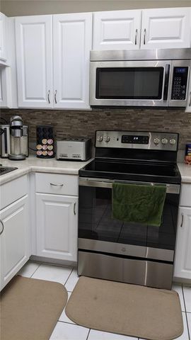 46 EMERALD BAY DRIVE, Oldsmar, FL 34677