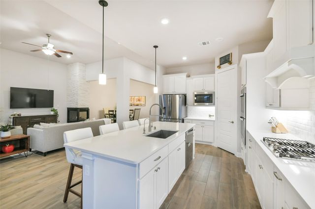 21819 Albertine Drive, Tomball, TX 77377