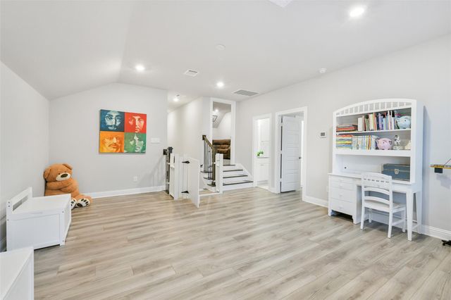 21819 Albertine Drive, Tomball, TX 77377