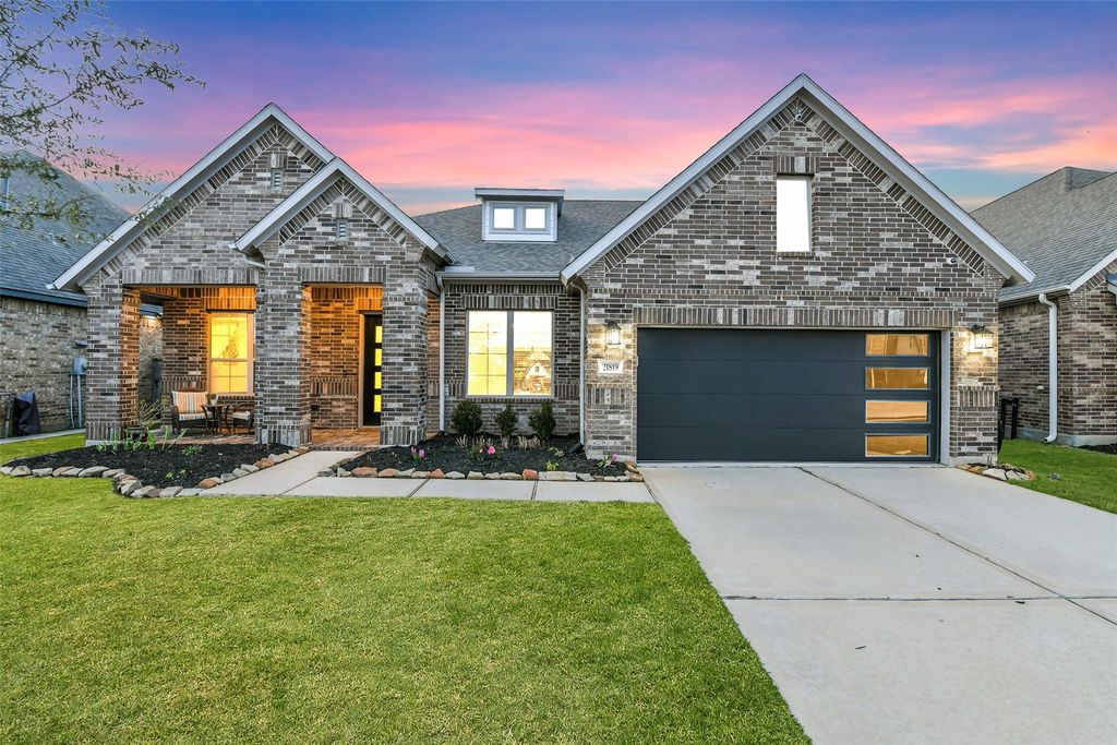 21819 Albertine Drive, Tomball, TX 77377