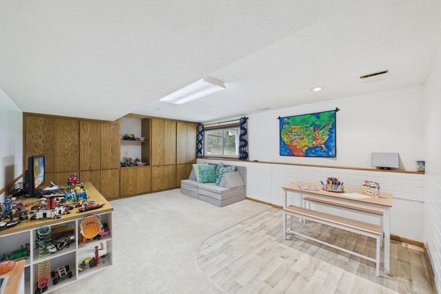 10358 Lee Drive, Eden Prairie, MN 55347