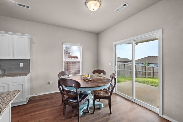 635 Woodcreek Loop, Lowell, AR 72745