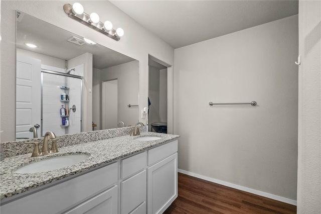 635 Woodcreek Loop, Lowell, AR 72745