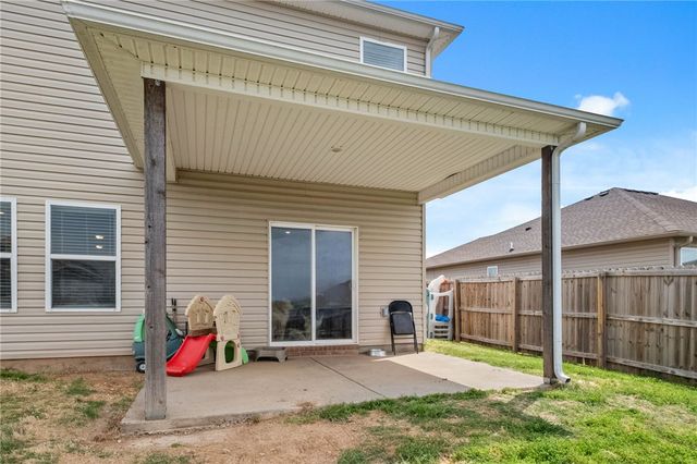 635 Woodcreek Loop, Lowell, AR 72745