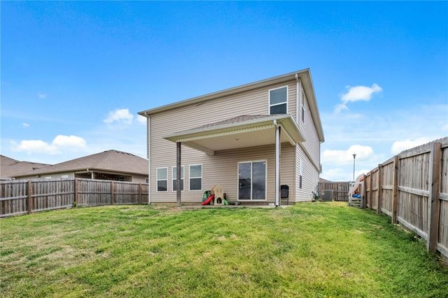 635 Woodcreek Loop, Lowell, AR 72745