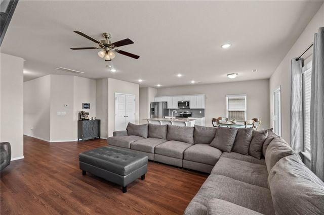 635 Woodcreek Loop, Lowell, AR 72745
