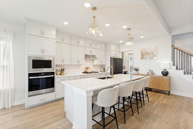 17229 Rossignol CV, Austin, TX 78738