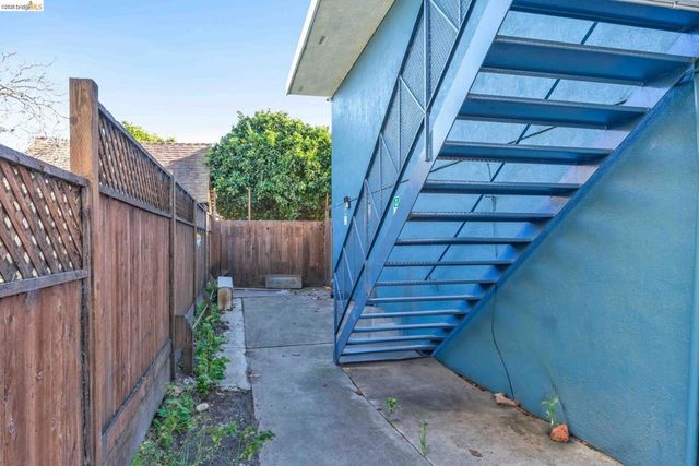 605 San Pablo, Albany, CA 94706