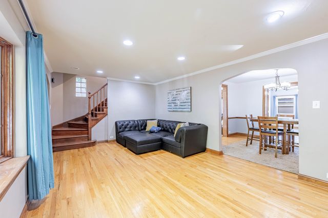 11017 S Campbell Avenue, Chicago, IL 60655