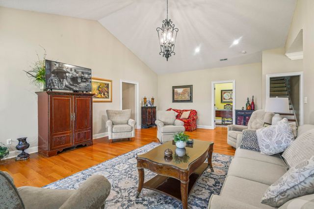 2892 Burroughs Rd., Galivants Ferry, SC 29544