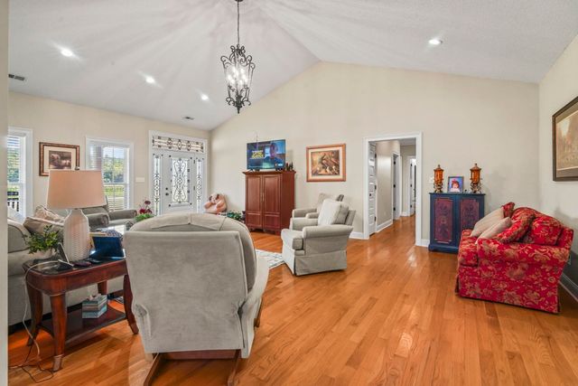 2892 Burroughs Rd., Galivants Ferry, SC 29544