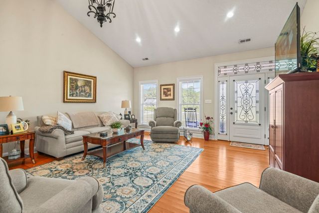 2892 Burroughs Rd., Galivants Ferry, SC 29544