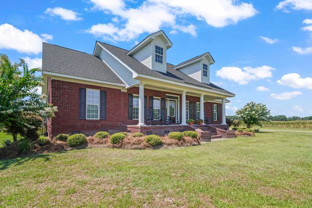2892 Burroughs Rd., Galivants Ferry, SC 29544