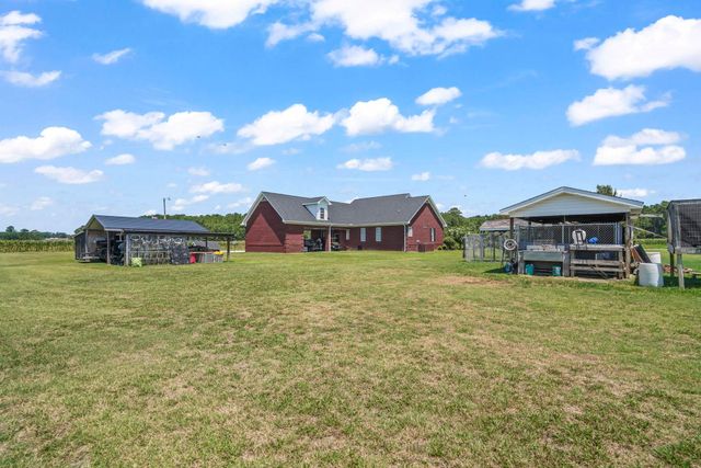 2892 Burroughs Rd., Galivants Ferry, SC 29544