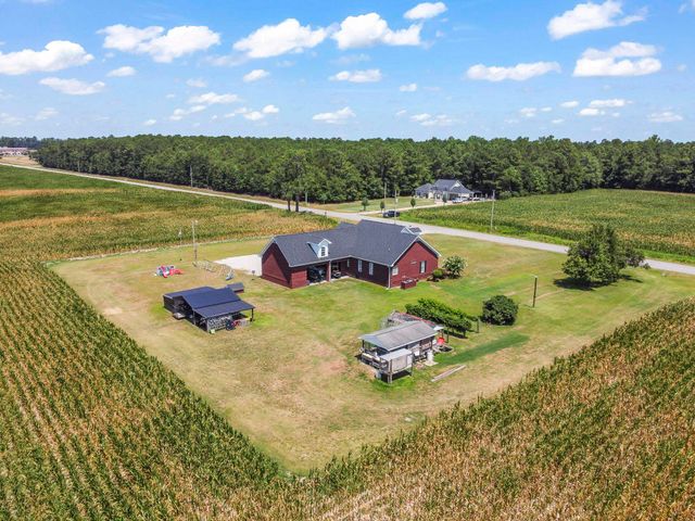 2892 Burroughs Rd., Galivants Ferry, SC 29544