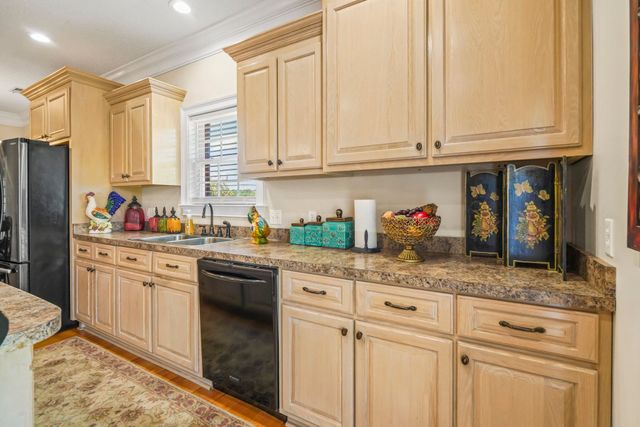 2892 Burroughs Rd., Galivants Ferry, SC 29544