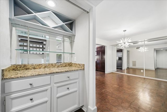 3618 Gillespie Street 108, Dallas, TX 75219
