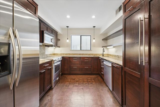 3618 Gillespie Street 108, Dallas, TX 75219