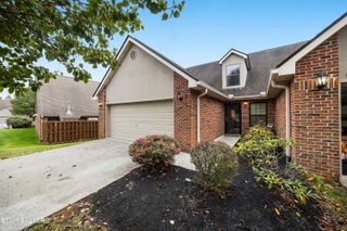615 Farragut Commons Drive, Knoxville, TN 37934