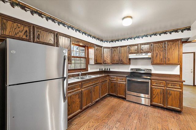 2654 Quail Run Street, Rochester, MI 48306
