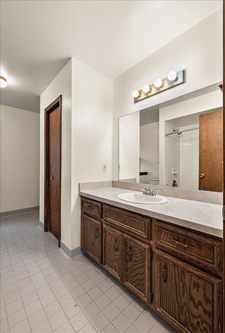 2654 Quail Run Street, Rochester, MI 48306