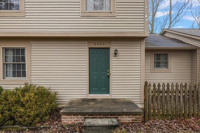 2654 Quail Run Street, Rochester, MI 48306