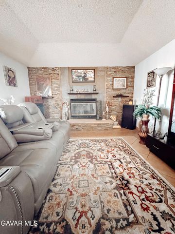 7851 Greenwood Avenue, California City, CA 93505