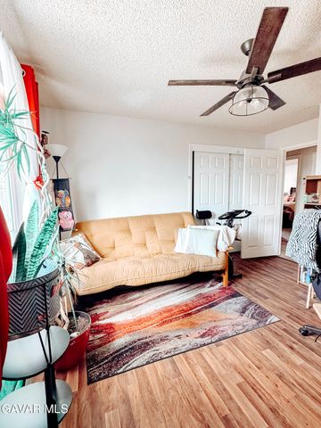 7851 Greenwood Avenue, California City, CA 93505