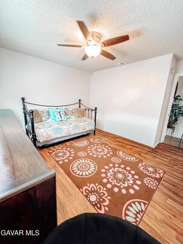 7851 Greenwood Avenue, California City, CA 93505