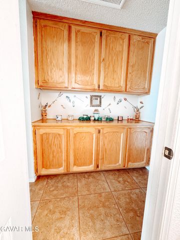 7851 Greenwood Avenue, California City, CA 93505