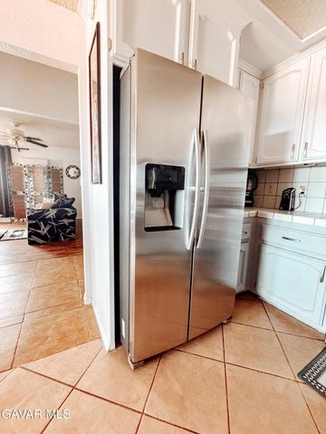 7851 Greenwood Avenue, California City, CA 93505