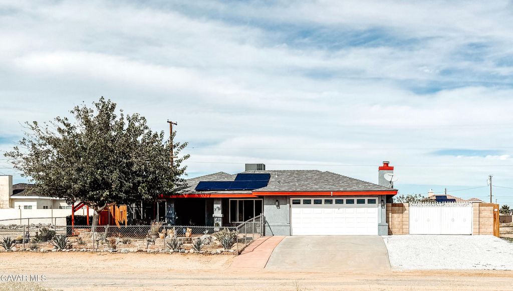 7851 Greenwood Avenue, California City, CA 93505