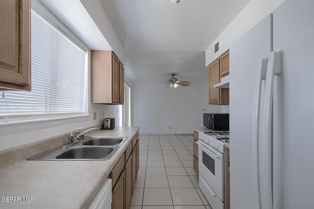 3536 E Glen Drive B, El Paso, TX 79936