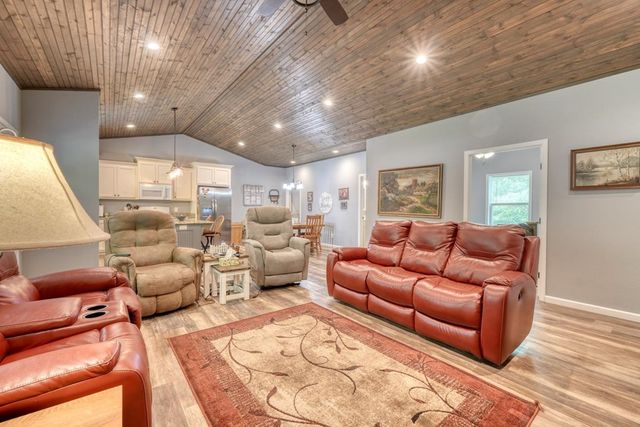110 Hampton Road, Morganton, GA 30560