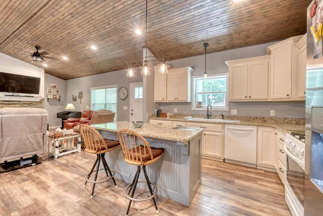 110 Hampton Road, Morganton, GA 30560