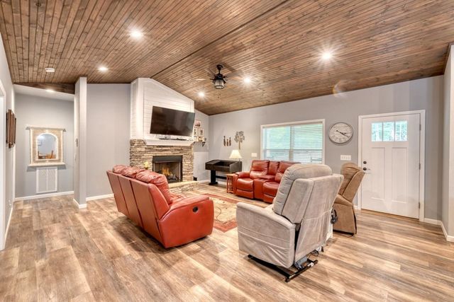 110 Hampton Road, Morganton, GA 30560