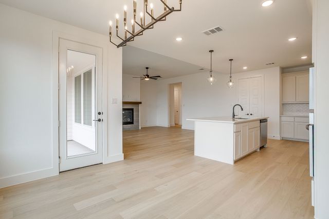 7321 Saker Street, Fort Worth, TX 76179