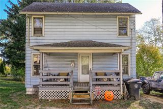 2303 SW 6th St SW, Akron, OH 44314